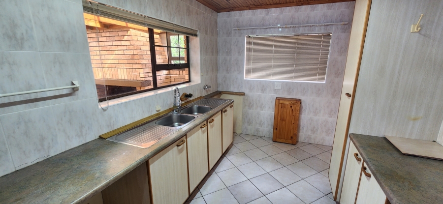 5 Bedroom Property for Sale in Dana Bay Western Cape